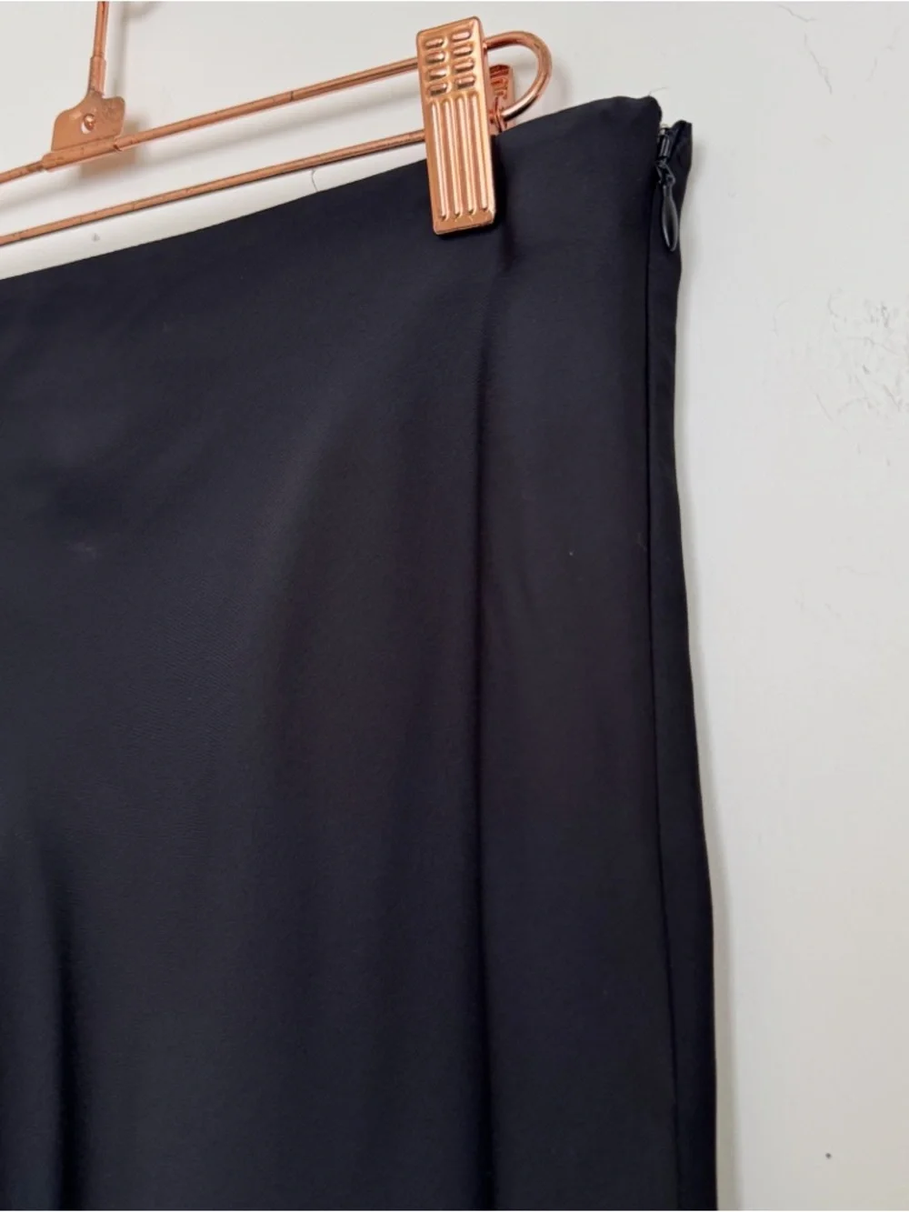 Black Midi satin slip Skirt - Picture 3 of 7